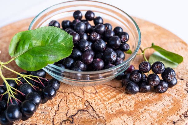 Coacăzele negre – o alegere delicioasă și sănătoasă pentru deserturi și băuturi
