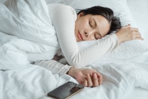 Care sunt cele mai frecvente tulburări de somn și cum știi dacă suferi de ele