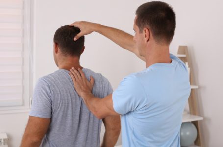 Cum poate kinetoterapia îmbunătăți postura